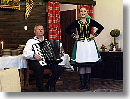 images/Europe/Slovakia/SlovakianDance/accordion-player-n-woman-singing.jpg