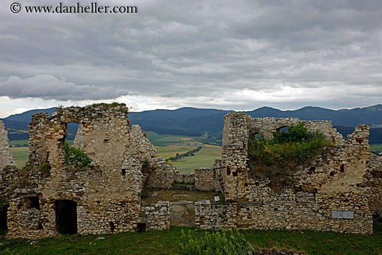 castle-n-green-fields-3.jpg