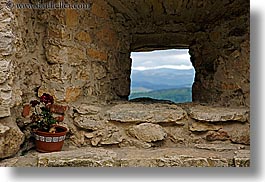 images/Europe/Slovakia/SpisCastle/stone-window-n-flower-pot-1.jpg