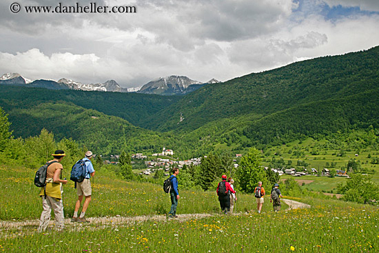 hiking-in-wildflowers-n-mtns-5.jpg