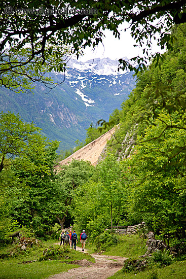 path-n-mtns-4.jpg