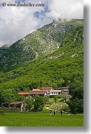 images/Europe/Slovenia/Dreznica/mountain-side-n-houses-2.jpg