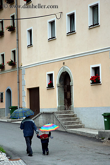 father-son-n-umbrella-1.jpg