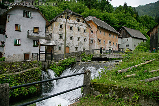 houses-n-waterfall-2.jpg