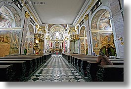 images/Europe/Slovenia/Ljubljana/Cathedral/cathedral-pews-1.jpg