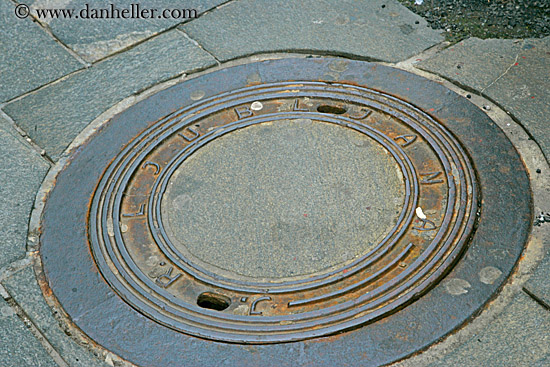 ljubljana-manhole-7.jpg