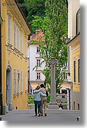 images/Europe/Slovenia/Ljubljana/People/couple-walking.jpg