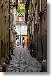 couples, europe, ljubljana, men, narrow, pedestrians, slovenia, streets, towns, vertical, walking, womens, photograph