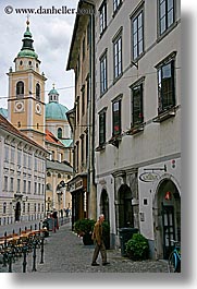 images/Europe/Slovenia/Ljubljana/Town/street-n-buildings-2.jpg