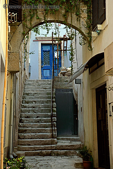 archway-n-blue-door.jpg