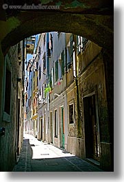 images/Europe/Slovenia/Pirano/Arches/archway-n-sunny-wall.jpg