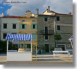 images/Europe/Slovenia/Pirano/Buildings/blue-striped-kiosk.jpg