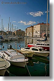 images/Europe/Slovenia/Pirano/Harbor/boats-in-harbor-01.jpg