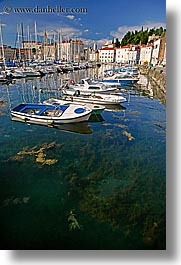 images/Europe/Slovenia/Pirano/Harbor/boats-in-harbor-02.jpg