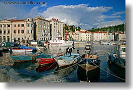 images/Europe/Slovenia/Pirano/Harbor/boats-in-harbor-05.jpg