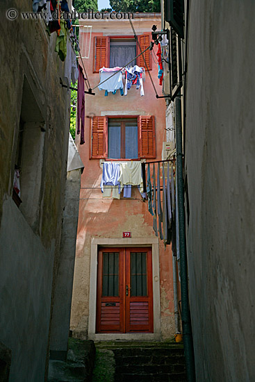 hanging-laundry-5.jpg