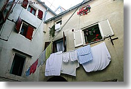 images/Europe/Slovenia/Pirano/Laundry/hanging-laundry-8.jpg