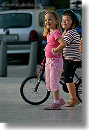 images/Europe/Slovenia/Pirano/People/girls-laughing.jpg
