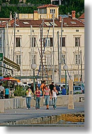 images/Europe/Slovenia/Pirano/People/teenage-girls-walking.jpg