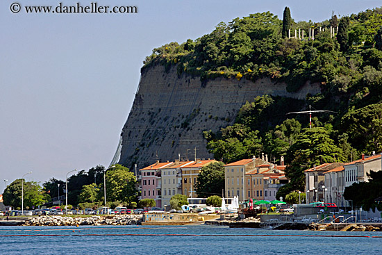 piran-cliffs-n-town-3.jpg