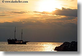 images/Europe/Slovenia/Pirano/Shoreline/sunset-n-ship-1.jpg
