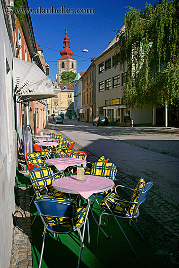 outdoor-cafe-n-bell_tower.jpg