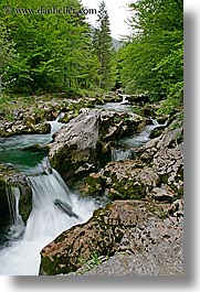 images/Europe/Slovenia/TriglavskiNarodniPark/rsuhing-river.jpg