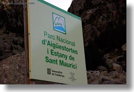 images/Europe/Spain/AiguestortesHike1/aiguestortes-park-sign.jpg