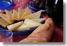 images/Europe/Spain/AiguestortesHike1/bread-n-cheese.jpg
