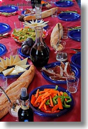 images/Europe/Spain/AiguestortesHike1/picnic-food-02.jpg