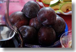 images/Europe/Spain/AiguestortesHike1/wine-n-plums.jpg