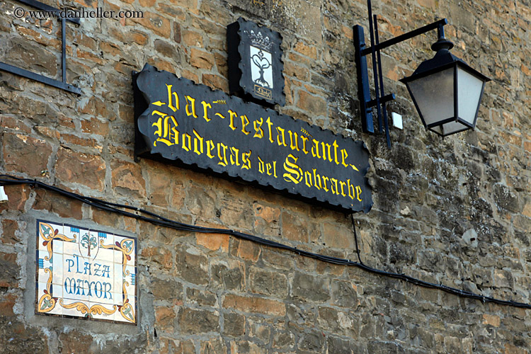 bodegas-restaurant-sign.jpg