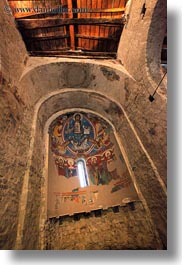 images/Europe/Spain/Ainsa/fresco-n-thin-window-02.jpg
