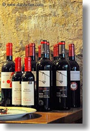 images/Europe/Spain/Ainsa/wine-bottles-02.jpg