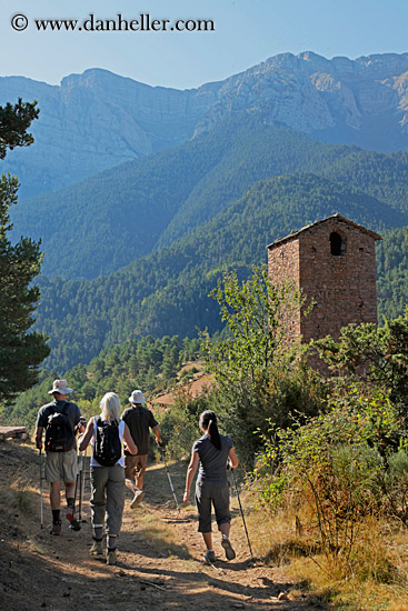 hikers-n-belfry-01.jpg