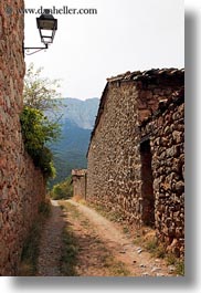 images/Europe/Spain/Ansovell/stone-wall-n-street-lamp-04.jpg