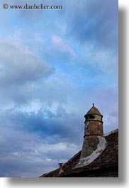 images/Europe/Spain/Echo/chimney-n-clouds-01.jpg