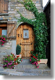 images/Europe/Spain/Echo/wood-arch-door-n-flowers-03.jpg