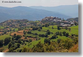 images/Europe/Spain/Estamariu/estamariu-town-landscape-03.jpg