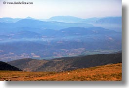 images/Europe/Spain/Estamariu/hazy-morning-landscape.jpg