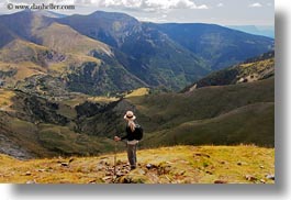 images/Europe/Spain/MtBisaurin/hiking-in-hills-11.jpg