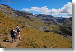 images/Europe/Spain/MtBisaurin/hiking-in-hills-13.jpg