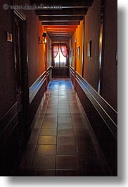 images/Europe/Spain/Torla/HotelVillaDeTorla/dark-hallway-bright-window.jpg
