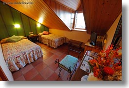 images/Europe/Spain/Torla/HotelVillaDeTorla/hotel-bedroom-02.jpg