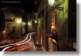 images/Europe/Spain/Torla/night-bldgs-n-car-lights-01.jpg
