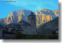 images/Europe/Spain/Torla/torla-church-04.jpg