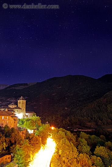 town-church-n-night-stars-01.jpg