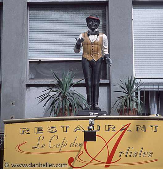 cafe-des-artists.jpg