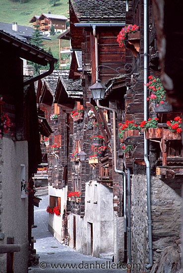 grimentz-street.jpg