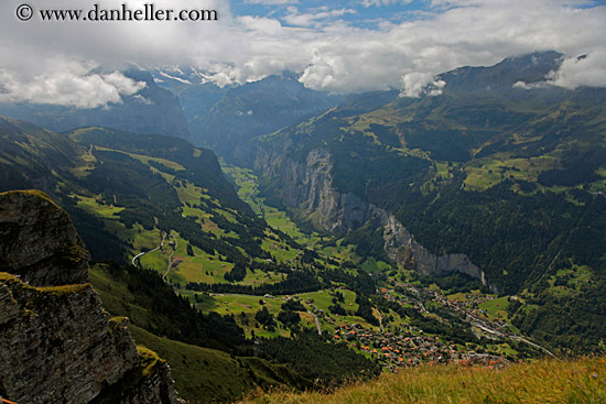 grindelwald-valley-01.jpg